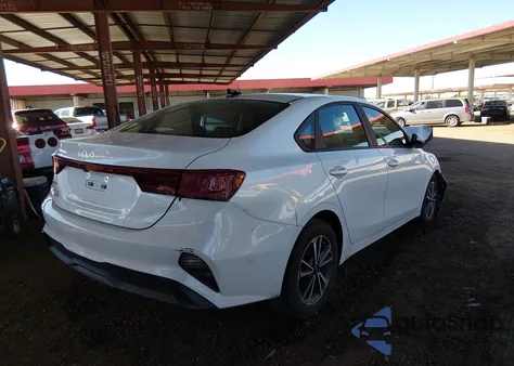 2022 Kia Forte Lxs из США, поврежденный, VIN 3KPF24AD1NE482019